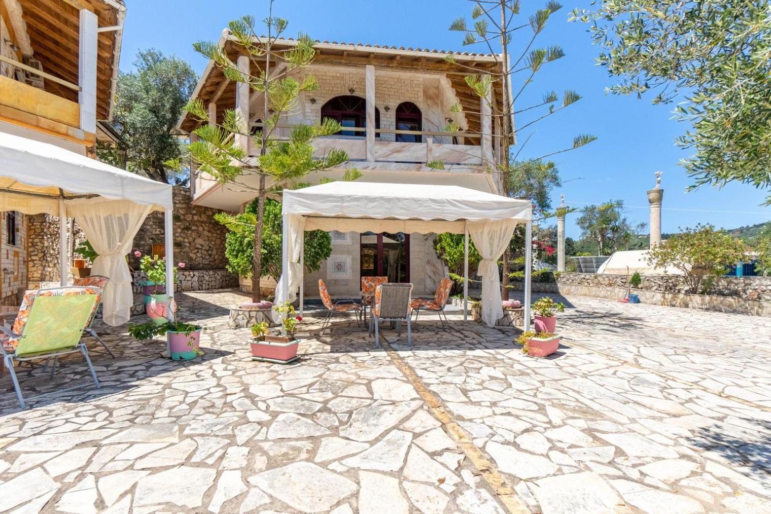 Paco'S Resort Holiday Flats Gaios Exterior photo